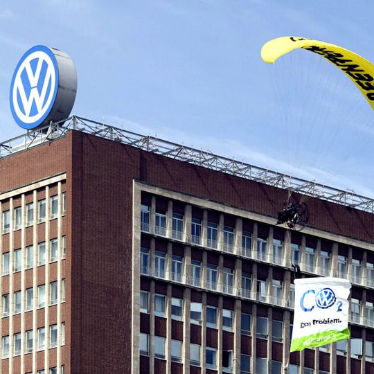 Die Forderung von Greenpeace an Volkswagen: „Verantwortung ernst nehmen: Ehrlicher Klimaschutz jetzt!“ Die Forderung von Greenpeace an Volkswagen: „Verantwortung ernst nehmen: Ehrlicher Klimaschutz jetzt!“
