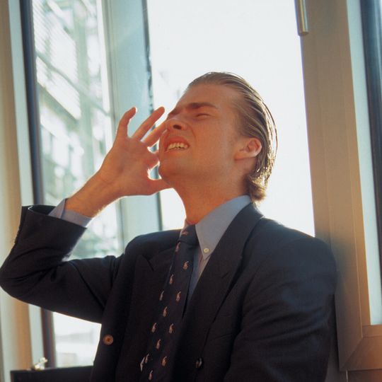 Wenn der Schmerz mal wieder schier unerträglich ist, sollte dies als Warnsignal gesehen werden.