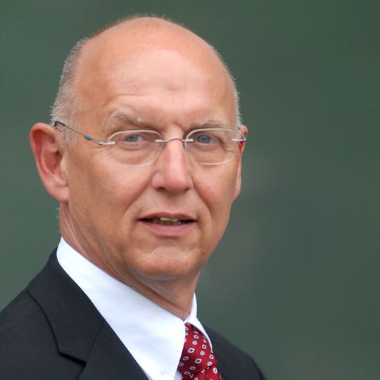 Prof. Dr. Manfred Bornmann, AMZ: „Sachsen braucht qualifizierte Leute in den mittelständischen Unternehmen.“ (AMZ) Prof. Dr. Manfred Bornmann, AMZ: „Sachsen braucht qualifizierte Leute in den mittelständischen Unternehmen.“ (AMZ)