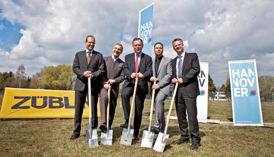 Am 13. April erfolgte der erste Spatenstich für das Technologiezentrum im Wissenschafts- und Technologiepark in Marienwerder. Am 13. April erfolgte der erste Spatenstich für das Technologiezentrum im Wissenschafts- und Technologiepark in Marienwerder.
