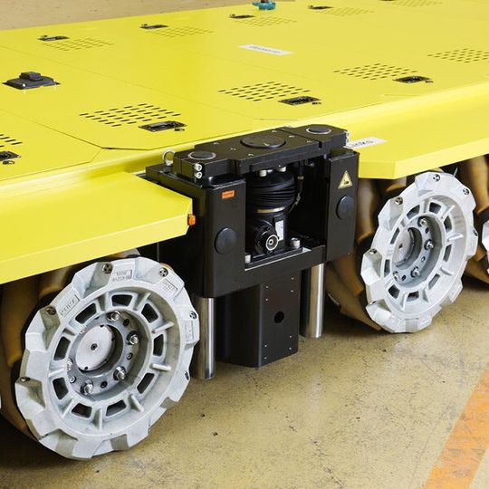 Zwei Omnimove-Transportfahrzeuge mit je 50 t Nutzlast gehen an Airbus. Zwei Omnimove-Transportfahrzeuge mit je 50 t Nutzlast gehen an Airbus.