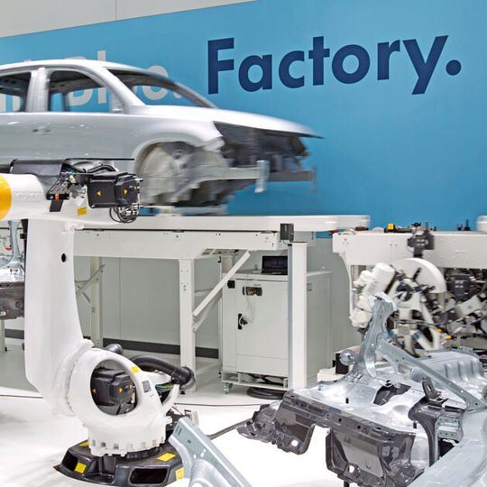 Die „Think Blue. Factory.“ stellt eine nach Aussagen von Volkswagen idealtypische Produktionsumgebung dar. Die „Think Blue. Factory.“ stellt eine nach Aussagen von Volkswagen idealtypische Produktionsumgebung dar.