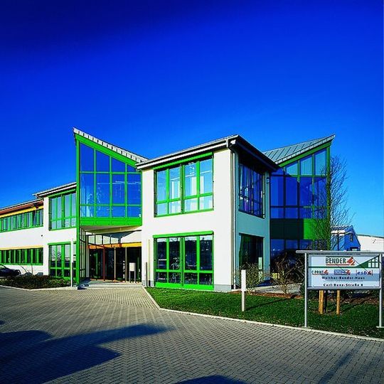 Das Firmengebäude von Bender in Grünberg. Das Firmengebäude von Bender in Grünberg.