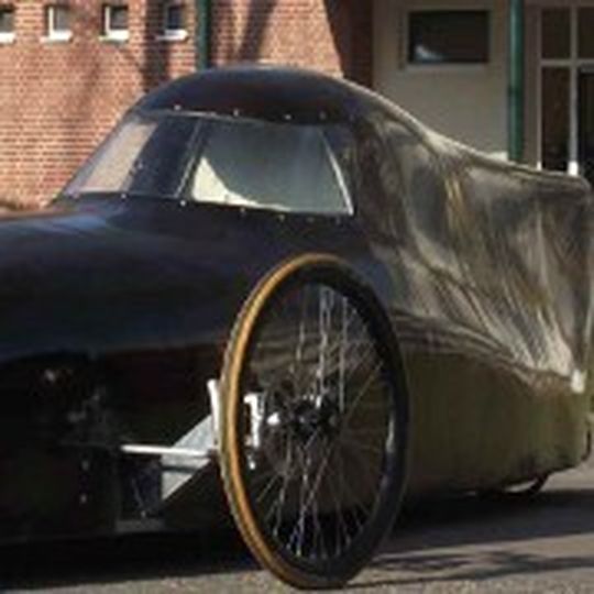 Mit dem NAOB Runner H2 will die Berufsschule bei Eco-Marathon Erfolge feiern.