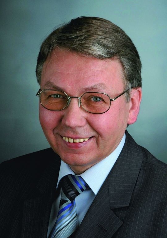 Harald Neuhaus, Vorsitzender des Forums Vision Instandhaltung e.V. (FVI): „Instandhaltung muss als Teil der Wertschöpfungskette des Unternehmens akzeptiert werden.“ Harald Neuhaus, Vorsitzender des Forums Vision Instandhaltung e.V. (FVI): „Instandhaltung muss als Teil der Wertschöpfungskette des Unternehmens akzeptiert werden.“