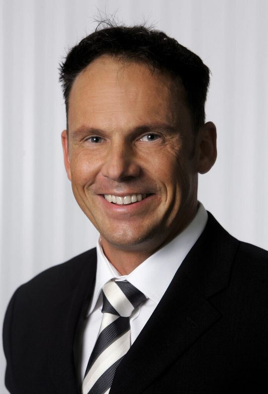Markus Bernsteiner übernimmt die Leitung der Division Schweiz und nimmt damit Einsitz in der sechsköpfigen Konzernleitung der Stadler Rail Group. Markus Bernsteiner übernimmt die Leitung der Division Schweiz und nimmt damit Einsitz in der sechsköpfigen Konzernleitung der Stadler Rail Group.