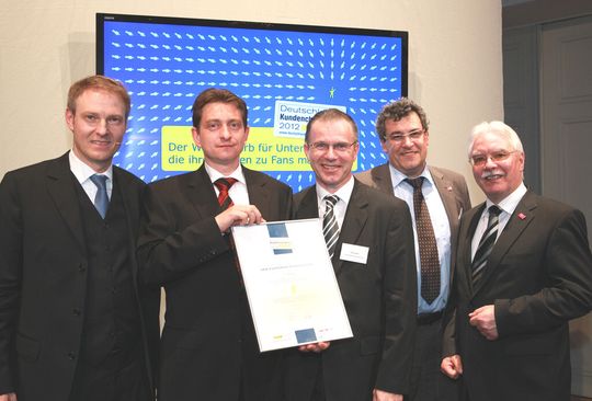 v.l. Roman Becker, forum! Marktforschung, Patrik Menges, Leiter Vertrieb Deutschland, Jörg Jahn, Leiter Qualitätsmanagement, beide SEW-Eurodrive, Prof. Dr. Georg Daschmann, Johannes Gutenberg-Universität Mainz, Dr. Wolfgang Kaerkes, Deutsche Gesellschaft für Qualität e.V. v.l. Roman Becker, forum! Marktforschung, Patrik Menges, Leiter Vertrieb Deutschland, Jörg Jahn, Leiter Qualitätsmanagement, beide SEW-Eurodrive, Prof. Dr. Georg Daschmann, Johannes Gutenberg-Universität Mainz, Dr. Wolfgang Kaerkes, Deutsche Gesellschaft für Qualität e.V.