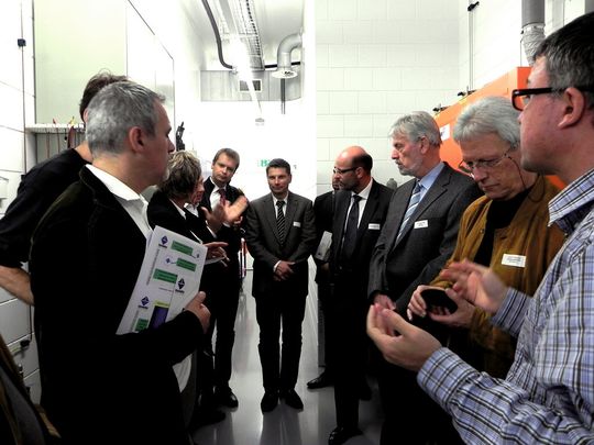 Les manifestations du Cluster précision facilitent l’échange d‘expériences entre les experts et les entrepreneurs. Les manifestations du Cluster précision facilitent l’échange d‘expériences entre les experts et les entrepreneurs.