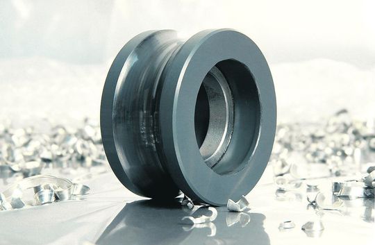 Führungsleiste im Metall-Keramikverbund