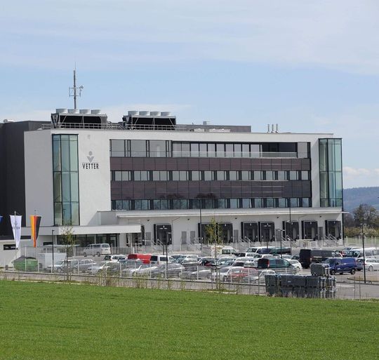 Blick auf den neuen Vetter-Standort für optische Kontrolle und Logistik. Blick auf den neuen Vetter-Standort für optische Kontrolle und Logistik.
