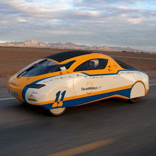 Das SolarWorld GT unterwegs in Arizona. Den Motor für den Nachfolger entwickelt die Hochschule Bochum gemeinsam mit Thyssenkrupp. Das SolarWorld GT unterwegs in Arizona. Den Motor für den Nachfolger entwickelt die Hochschule Bochum gemeinsam mit Thyssenkrupp.