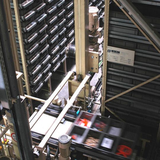 Im Knauf-Hochregallager hat Salt Solutions Steuerungssoftware und Hardwarekomponenten erneuert. Im Knauf-Hochregallager hat Salt Solutions Steuerungssoftware und Hardwarekomponenten erneuert.
