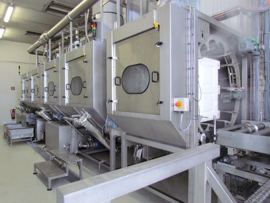 Die Reinigungsanlagen von Boos sind in manueller, halb- oder vollautomatischer Ausführung erhältlich.