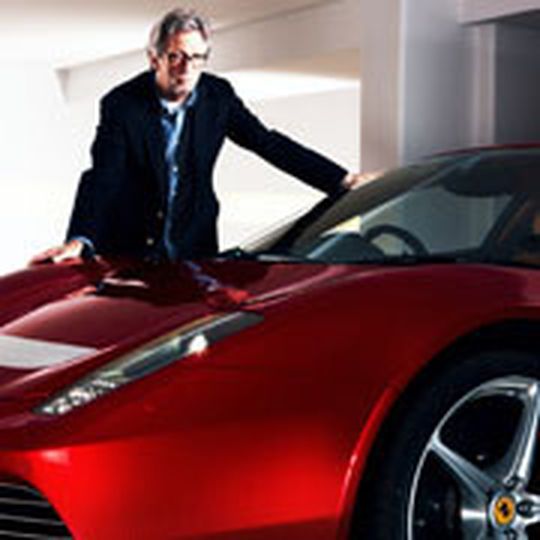 Tribute to "Slowhand": Der Ferrari SP 12 EC wurde speziell für den britischen Rock- und Bluesgitarristen Eric Clapton entworfen. Tribute to "Slowhand": Der Ferrari SP 12 EC wurde speziell für den britischen Rock- und Bluesgitarristen Eric Clapton entworfen.