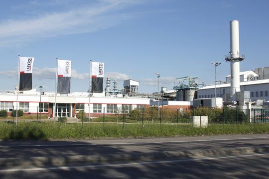 Bis 2015 werden in das Werk in Port Jérôme 30 Millionen Euro investiert. Bis 2015 werden in das Werk in Port Jérôme 30 Millionen Euro investiert.