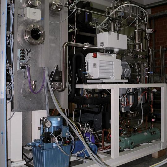 Die Gefriertrocknungsanlage wurde wieder auf den neuesten Stand gebracht. Die Gefriertrocknungsanlage wurde wieder auf den neuesten Stand gebracht.