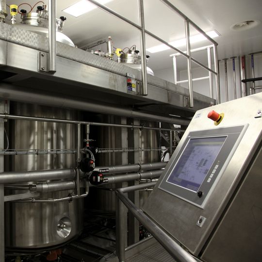 In der Prozessautomation wird oft eine Alternative zu großen und komplexen Steuerungen benötigt. In der Prozessautomation wird oft eine Alternative zu großen und komplexen Steuerungen benötigt.