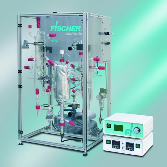 Eine i-Fischer-Phasengleichgewichtsapparatur gehört heute zur Stan- dardausrüstung in jedem verfahrenstechnischen Laboratorium. Eine i-Fischer-Phasengleichgewichtsapparatur gehört heute zur Stan- dardausrüstung in jedem verfahrenstechnischen Laboratorium.