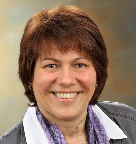 Abb. 1: Dr. Renate Förch Abb. 1: Dr. Renate Förch