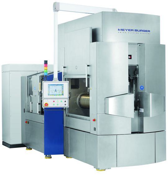 Drahtsägemaschine DS-271 von Meyer Burger: Durch die Kombination aus dem AS Interface Safety at Work und den Sicherheitsschalter TP und STP ASi von Euchner lassen sich die Anforderungen von Meyer Burger perfekt erfüllen. Besonders der AS-i-Bus spielt seine Vorteile der einfachen Parametrierung und Installation bei hohen Fertigungsstückzahlen voll aus. Drahtsägemaschine DS-271 von Meyer Burger: Durch die Kombination aus dem AS Interface Safety at Work und den Sicherheitsschalter TP und STP ASi von Euchner lassen sich die Anforderungen von Meyer Burger perfekt erfüllen. Besonders der AS-i-Bus spielt seine Vorteile der einfachen Parametrierung und Installation bei hohen Fertigungsstückzahlen voll aus.
