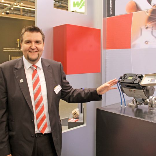 "Diagnosis is a trend - even for simple on/off valves," states Markus Günther, head of Samson's product department. "Diagnosis is a trend - even for simple on/off valves," states Markus Günther, head of Samson's product department.