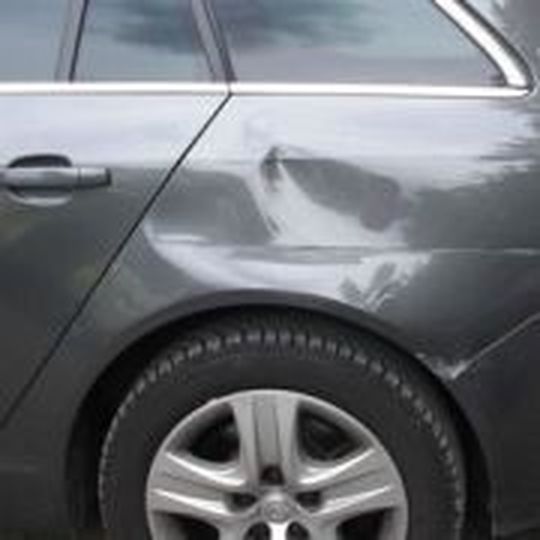 Diesen kapitalen Seitenschaden wird Carbon mithilfe des Miracle-Systems während der Veranstaltung reparieren.