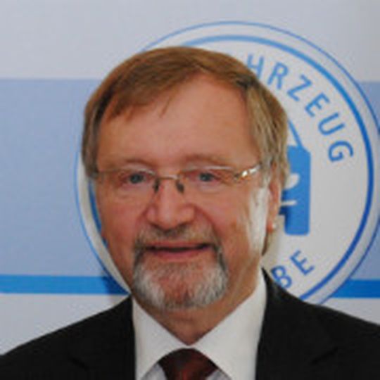 ZDK-Verwaltungschef Günter Knoke geht in den wohlverdienten Ruhestand. ZDK-Verwaltungschef Günter Knoke geht in den wohlverdienten Ruhestand.