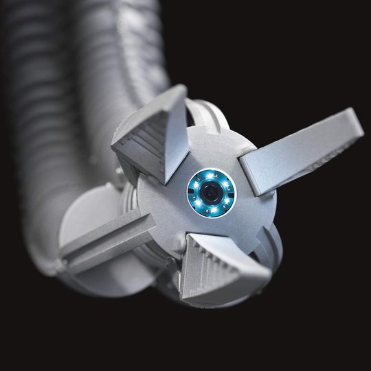 Bei dem Bionischen Handling Assistent 3.0 handelt es sich um ein Assistenzsystem, das sich durch Sprachsteuerung und Bilderkennung steuern lässt. Bei dem Bionischen Handling Assistent 3.0 handelt es sich um ein Assistenzsystem, das sich durch Sprachsteuerung und Bilderkennung steuern lässt.