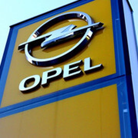Vorreiter für eine bessere Servicequalität: Die herausragenden Leistungsträger im Aftersalesgeschäft der Opel-Partner. Vorreiter für eine bessere Servicequalität: Die herausragenden Leistungsträger im Aftersalesgeschäft der Opel-Partner.