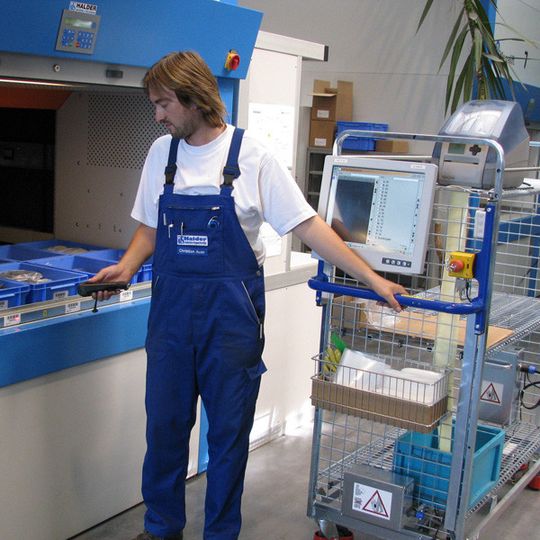 Bei Erwin Halder werden Versandaufträge jetzt im Schnitt 30% schneller abgewickelt. Bei Erwin Halder werden Versandaufträge jetzt im Schnitt 30% schneller abgewickelt.