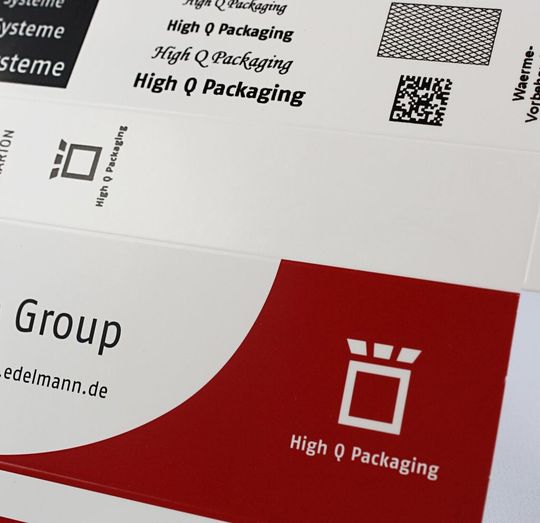 Seit 2012 bietet Edelmann die Technik des Late Stage Customizings zum Individualisieren von Verpackungen an. Seit 2012 bietet Edelmann die Technik des Late Stage Customizings zum Individualisieren von Verpackungen an.