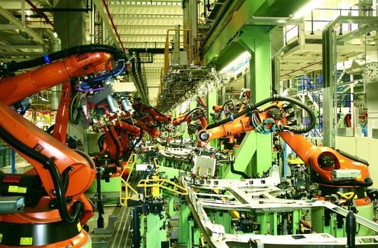 DaimlerChrysler-Werk Düsseldorf setzt HIMatrix und safeethernet in der Rohbaulinie des Sprinters ein. DaimlerChrysler-Werk Düsseldorf setzt HIMatrix und safeethernet in der Rohbaulinie des Sprinters ein.
