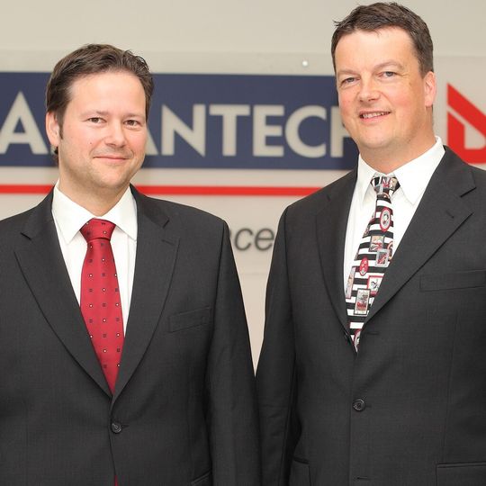 Bernd Grunwald (links) und Ulrich Eiwan koordinieren jetzt die Abteilung Produktentwicklung bei Advantech-Dlog. Bernd Grunwald (links) und Ulrich Eiwan koordinieren jetzt die Abteilung Produktentwicklung bei Advantech-Dlog.
