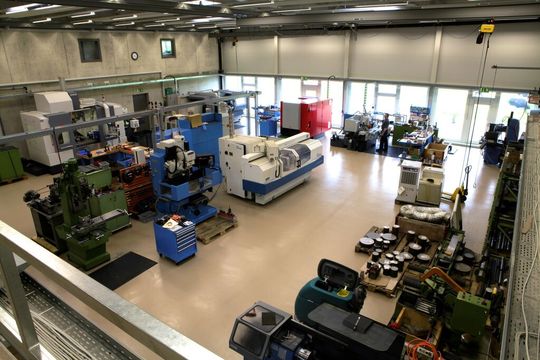 Der gut ausgebaute Maschinenpark der FN Niederhauser AG ermöglicht es Sonderanfertigungen kompetent und schnell zu realisieren.