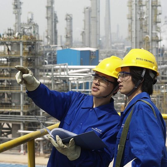 BASF and Sinopec recently signed a Memorandum of Understanding to explore the possibility of a world-scale isononanol plant in Maoming, China. BASF and Sinopec recently signed a Memorandum of Understanding to explore the possibility of a world-scale isononanol plant in Maoming, China.