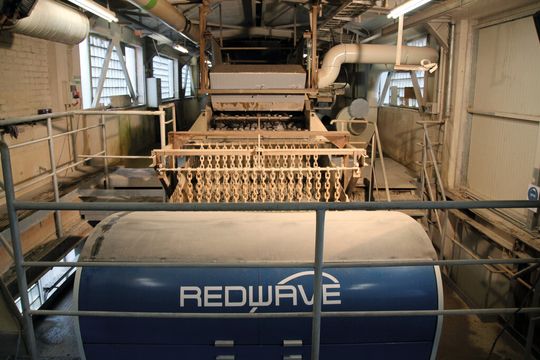 Die Redwave-Sortiermaschine in der Steedener Aufbereitung