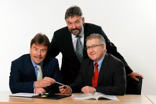 Das neue Führungsteam von maxon motor: Dr. Karl-Walter Braun, Armin Lederer und Eugen Elmiger (v.l.n.r.) Das neue Führungsteam von maxon motor: Dr. Karl-Walter Braun, Armin Lederer und Eugen Elmiger (v.l.n.r.)