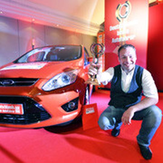 Bastian Volz ist „Deutschlands bester Autofahrer“: Der 38-jährige Kfz-Meister gewinnt einen nagelneuen Ford C-Max.