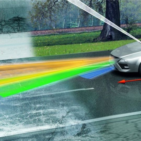 Ein Kamera-Erkennungssystem soll die Lichtverteilung so lenken, dass immer eine optimale Lichtausbeute besteht. Ein Kamera-Erkennungssystem soll die Lichtverteilung so lenken, dass immer eine optimale Lichtausbeute besteht.