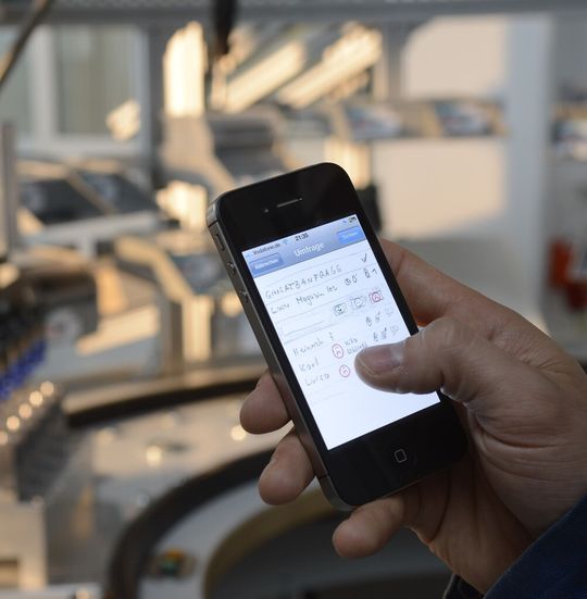 Die Fabrik per Handy-App steuern: faktisch geht das schon... Die Fabrik per Handy-App steuern: faktisch geht das schon...