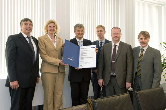 EMS-Zertifikatübergabe an Thyssen-Krupp Steel Europe. EMS-Zertifikatübergabe an Thyssen-Krupp Steel Europe.