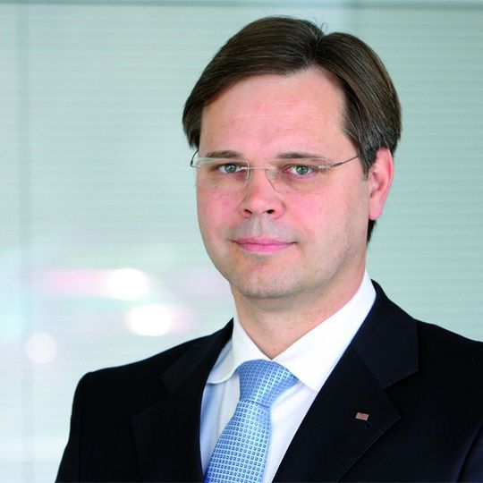Manfred Weil, Geschäftsführer Paint & Final Assembly Systems, Dürr Systems GmbH: „Eine effiziente Gestaltung der Prozesse in der Lackiererei verringert zwangsläufig auch die Stückkosten signifikant.“