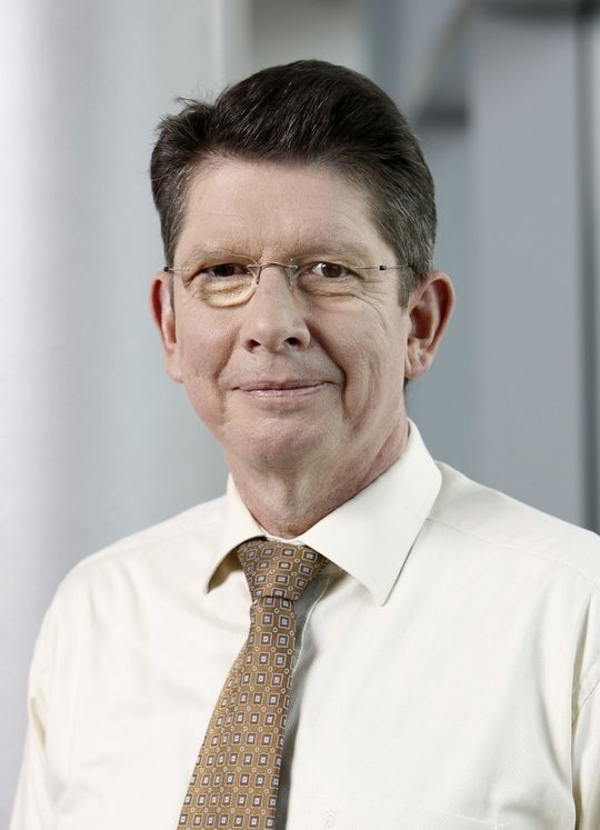 Michael Grabicki (60) widmet sich nach 14 Jahren als Verantwortlicher Corporate Media Relations als Vice President einem Projekt im Rahmen des 150-jährigen BASF-Jubiläums im Jahr 2015. Michael Grabicki (60) widmet sich nach 14 Jahren als Verantwortlicher Corporate Media Relations als Vice President einem Projekt im Rahmen des 150-jährigen BASF-Jubiläums im Jahr 2015.