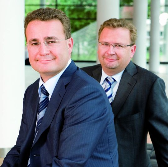 Ingenics-Vorstände Jörg Herkommer und Oliver Herkommer (v.l.). Ingenics-Vorstände Jörg Herkommer und Oliver Herkommer (v.l.).