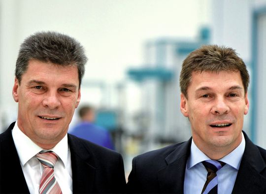 Joachim und Thomas Kleiner, Geschäftsführer und Unternehmensgründer der Kleiner GmbH in Pforzheim. Joachim und Thomas Kleiner, Geschäftsführer und Unternehmensgründer der Kleiner GmbH in Pforzheim.