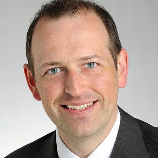 Dr. Lars-Peter Thiesen, Leiter Einführungsstrategie für Wasserstoff und Brennstoffzellen, Adam Opel AG. Dr. Lars-Peter Thiesen, Leiter Einführungsstrategie für Wasserstoff und Brennstoffzellen, Adam Opel AG.