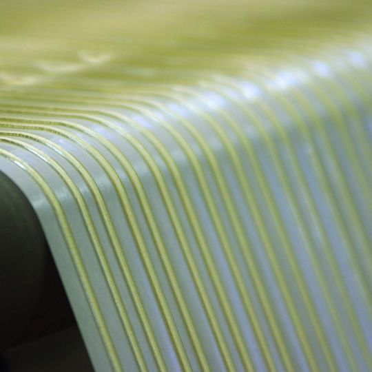 Die Klebeschnüre bestehen aus permanent und stark haftendem PSA Haftschmelzklebstoff.