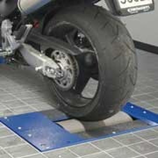 Auf der Automechanika stellt Maha seinen neuen Rollenprüfstand für Motorräder vor. Auf der Automechanika stellt Maha seinen neuen Rollenprüfstand für Motorräder vor.