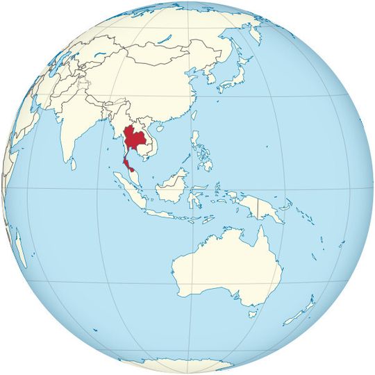 Thailand besitzt eine gewachsene chemische und petrochemische Industrie, die einen Jahresumsatz von umgerechnet rund 25 Milliarden Euro erzielt. Thailand besitzt eine gewachsene chemische und petrochemische Industrie, die einen Jahresumsatz von umgerechnet rund 25 Milliarden Euro erzielt.
