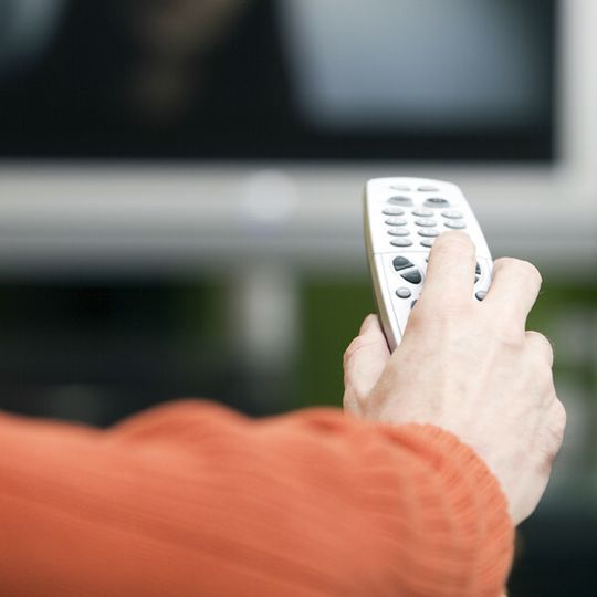 Es gibt derzeit über 145 Fernsehsender. Den Markt teilen sich ungefähr zur Hälfte die öffentlich-rechtlichen Sender und die seit 1984 existierenden Privatsender. Es gibt derzeit über 145 Fernsehsender. Den Markt teilen sich ungefähr zur Hälfte die öffentlich-rechtlichen Sender und die seit 1984 existierenden Privatsender.